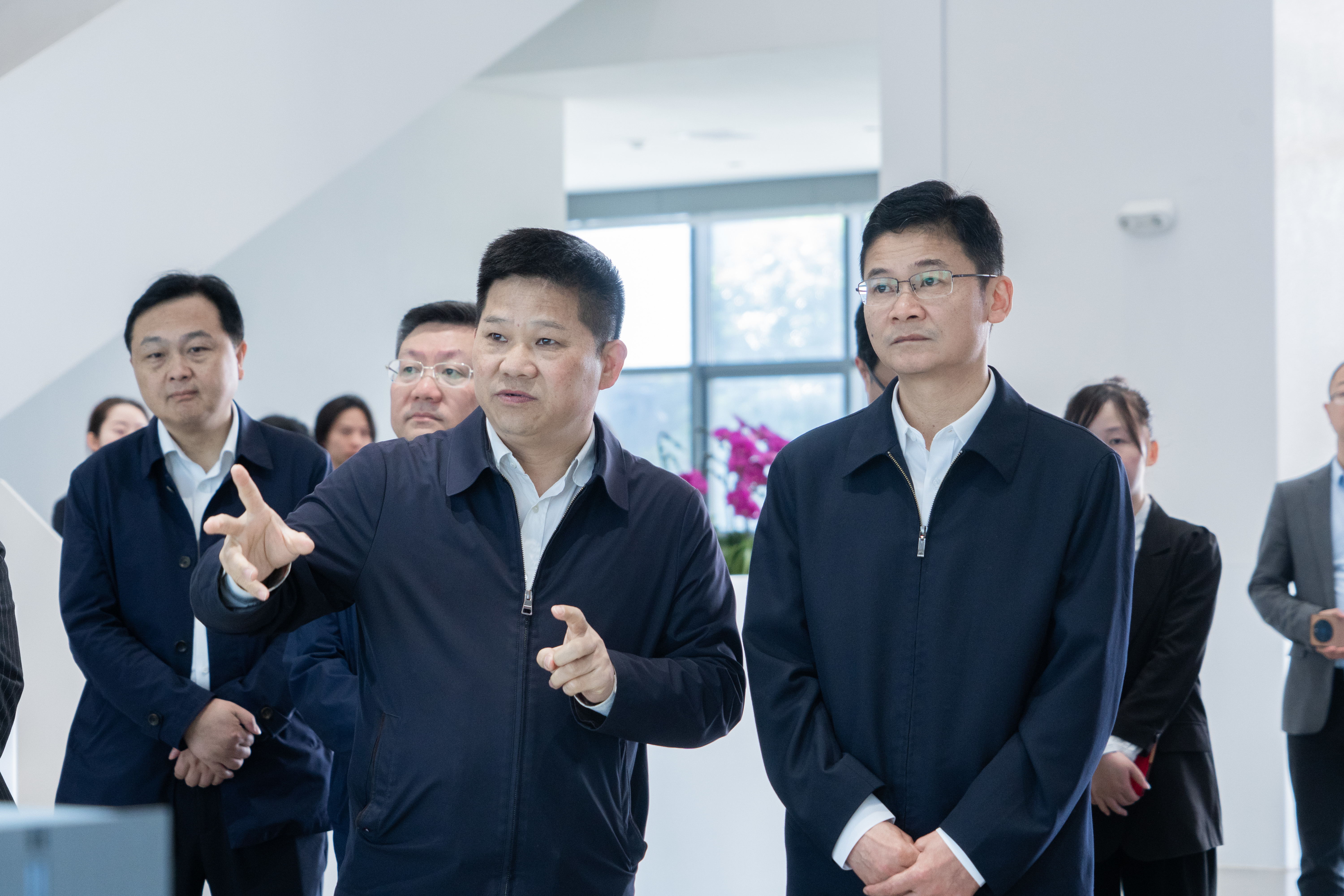 湖南省副省長(zhǎng)曹志強(qiáng)一行蒞臨博天堂(btt)官網(wǎng)-918博天堂,讓你更精彩走訪調(diào)研